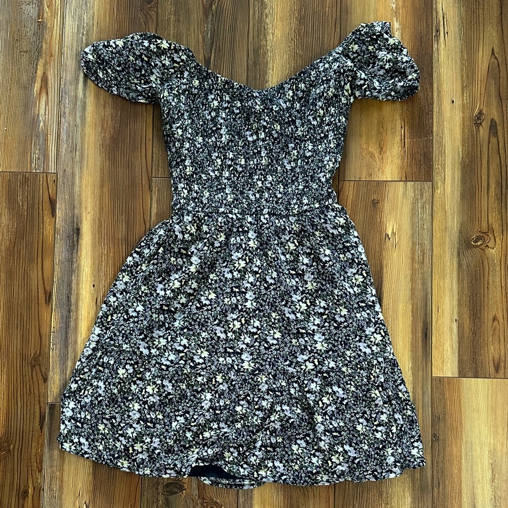Hollister Black Floral Smocked Puff Sleeve Mini Dress Small